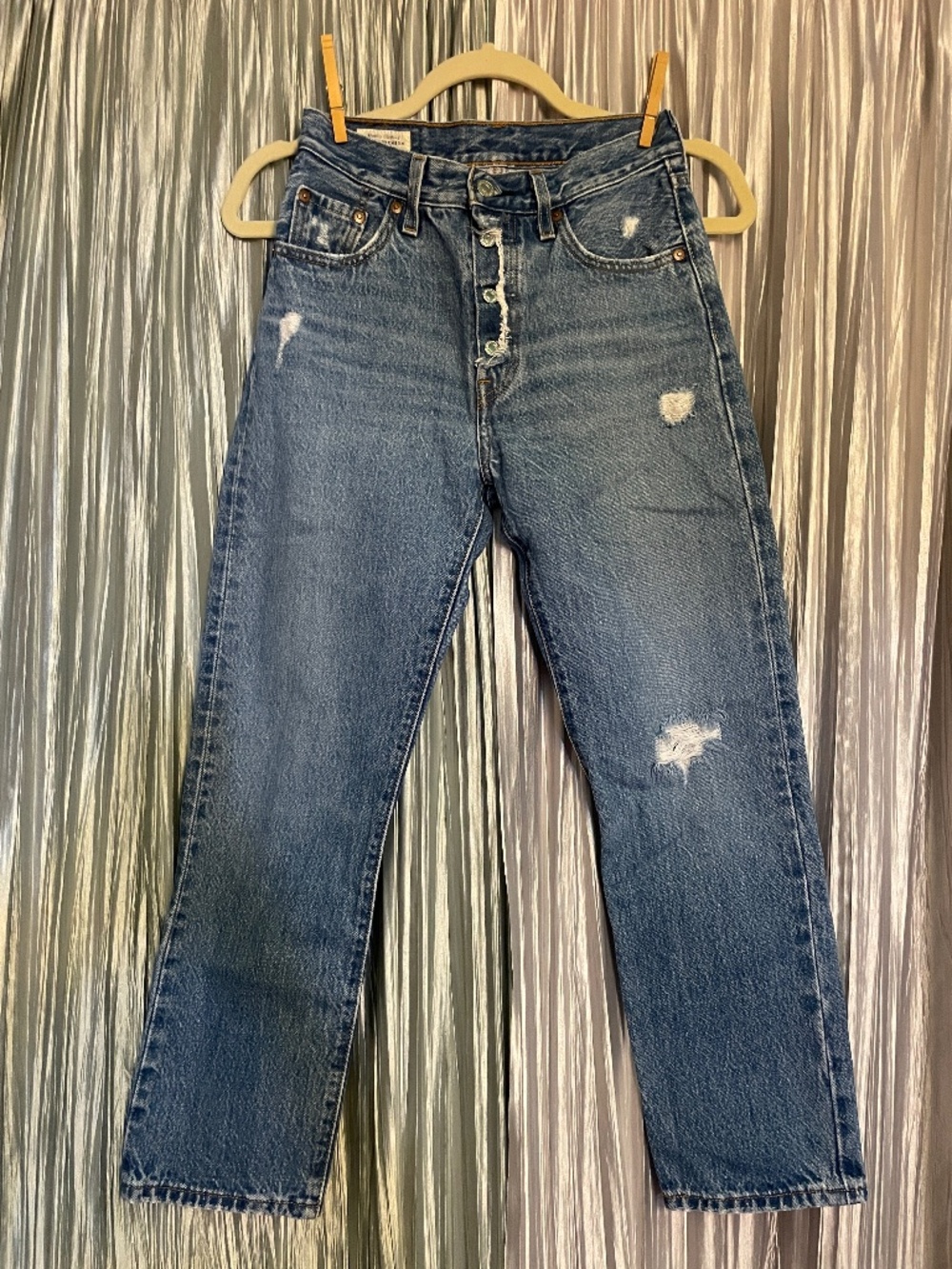 Levi's Cropped Ankle Jeans w/ Distressed Detailing